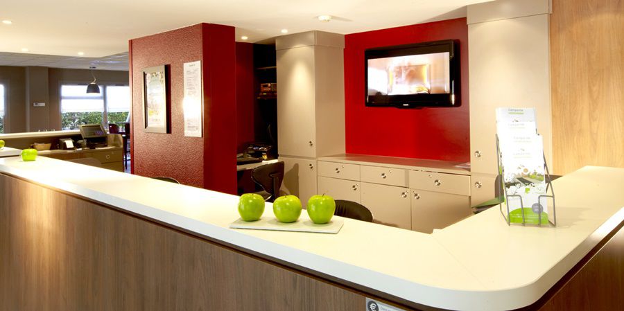 Campanile Prime - Nimes Centre Hotel Buitenkant foto
