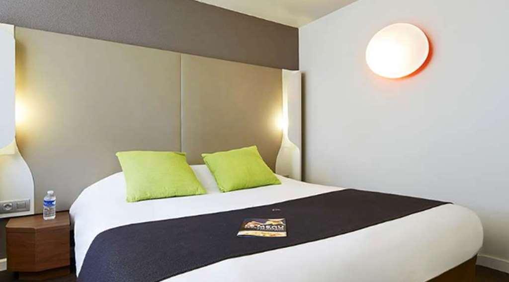 Campanile Prime - Nimes Centre Hotel Kamer foto