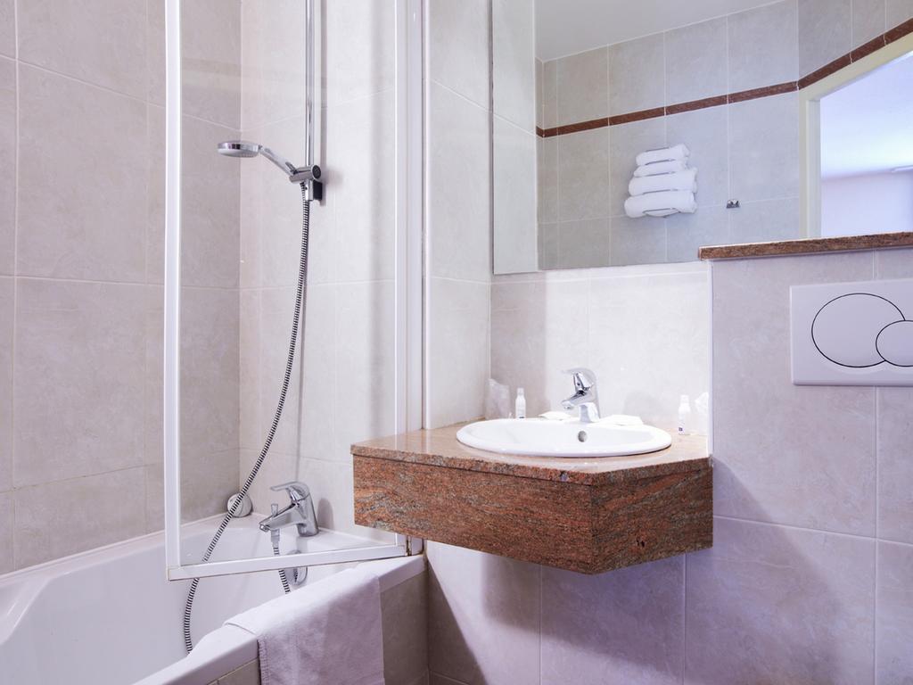 Campanile Prime - Nimes Centre Hotel Buitenkant foto