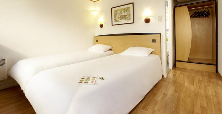 Campanile Prime - Nimes Centre Hotel Buitenkant foto